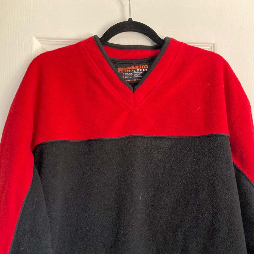 🎉2/$20🎉 Vintage Tech Fleece V-Neck Sweater